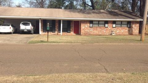 2404 Pinoak Drive, Starkville, MS 39759