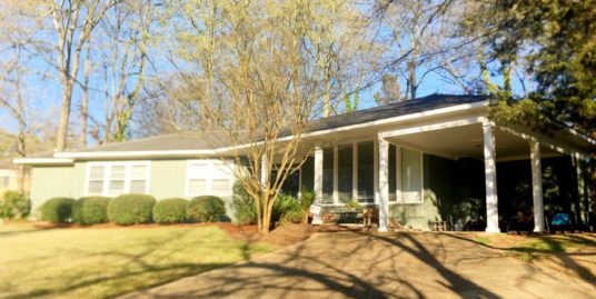 102 Oktibbeha Dr, Starkville, MS 39759