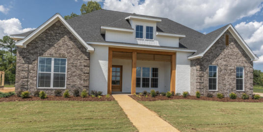 109 Acadia, Starkville, MS 39759