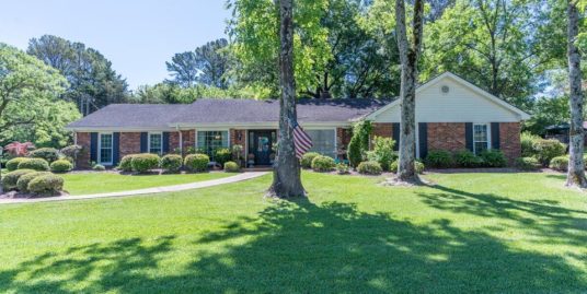 303 Colonial Cir, Starkville, MS 39759