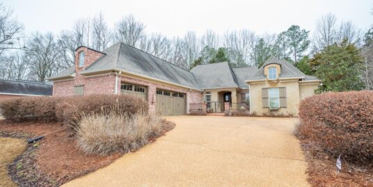 200 Oakmont Rd, Starkville, MS 39759